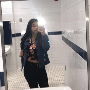 Meet your Posher, Andrea